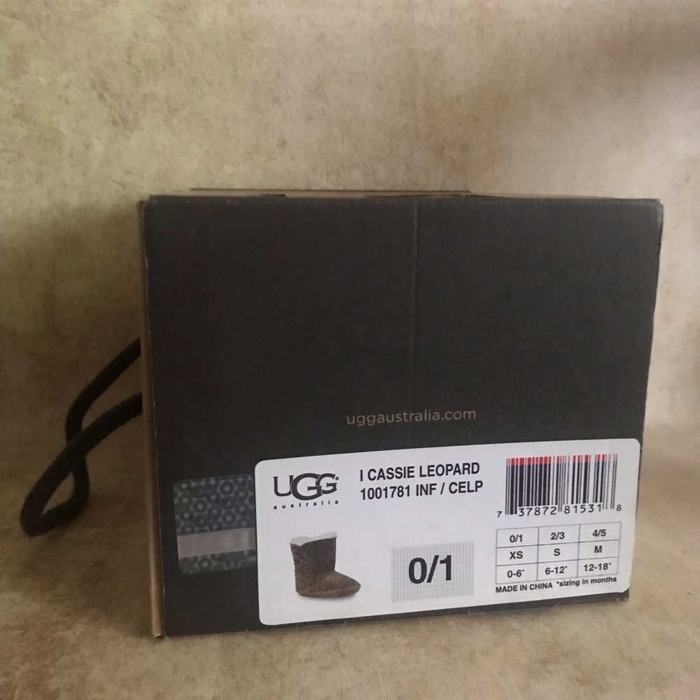 UGG Cassie Leopard Baby Booties - Picture 9 of 11